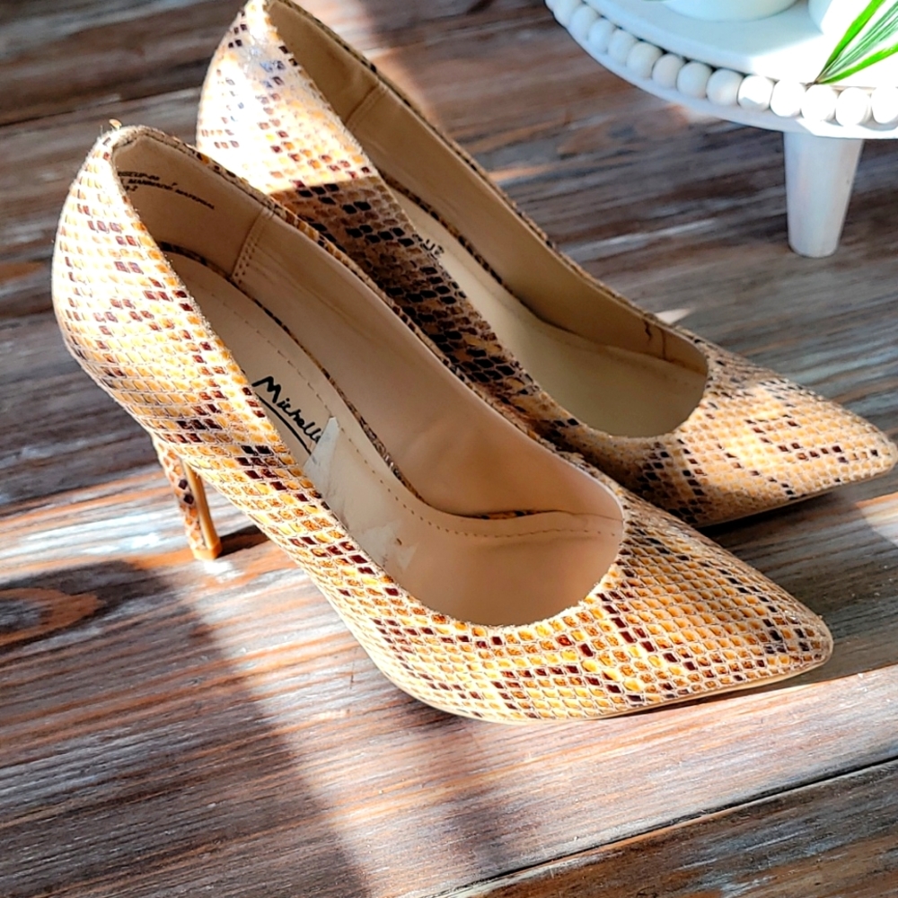 Anne Michelle sz 7 heels.